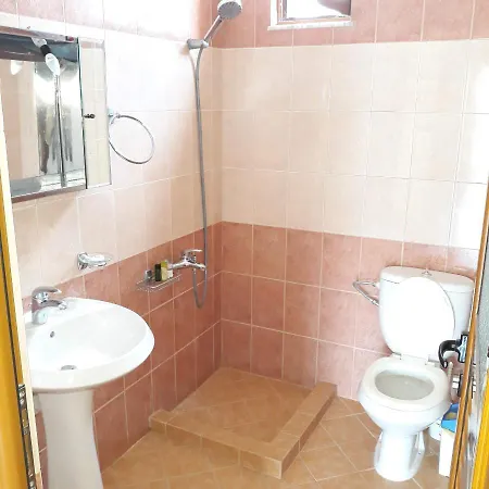 Familiar Apartments!near The & Butrinti Lake! Lejlighed *
