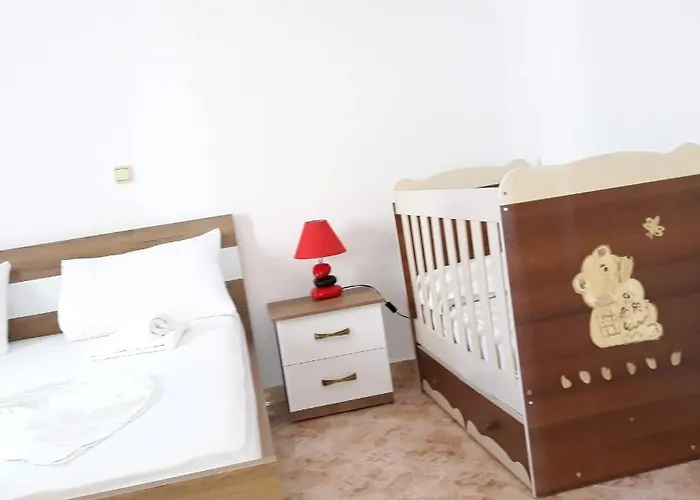 아파트 Familiar Apartments!near The & Butrinti Lake!