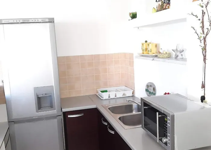 아파트 Familiar Apartments!near The & Butrinti Lake!
