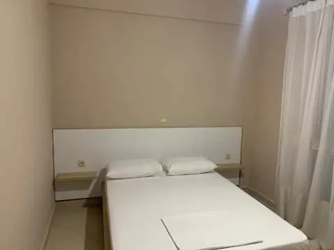 Familiar Apartments!near The & Butrinti Lake! 아파트